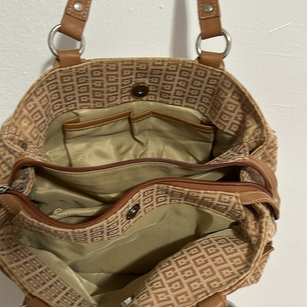 Handbag - Picture 4 of 4